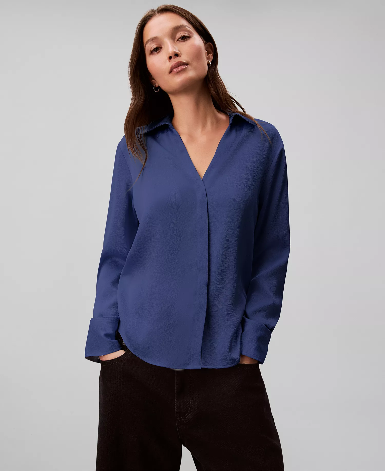 mni-02a44e6804e3483828bfcd2a4c22ad9f Women's Hammered Fitted Collared Shirt and Hammered Pull-On Pants — изображение 3