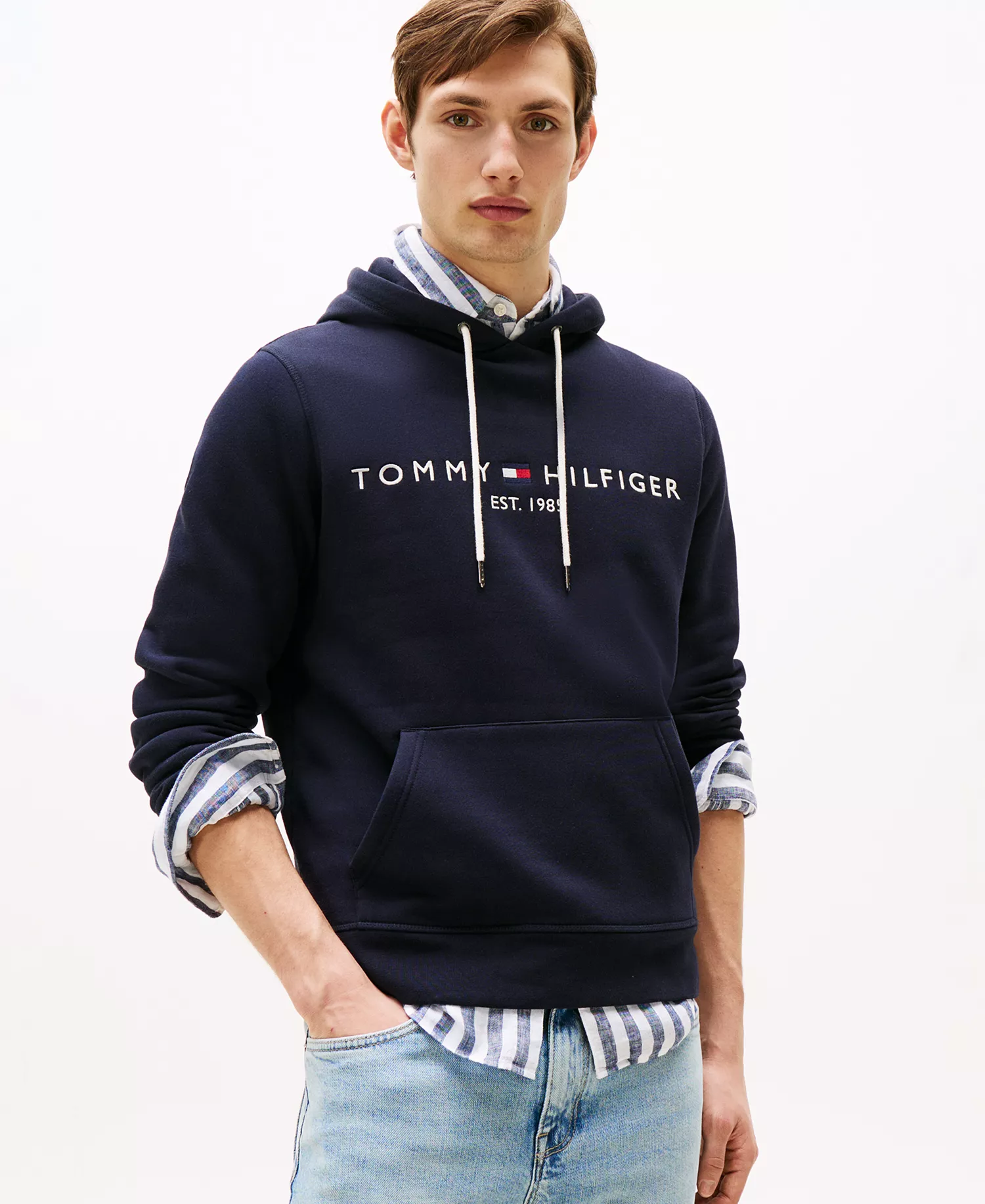mni-04a20738b3c9401b858c10ccd1e833f5 Men's Embroidered Logo Hoodie — изображение 3