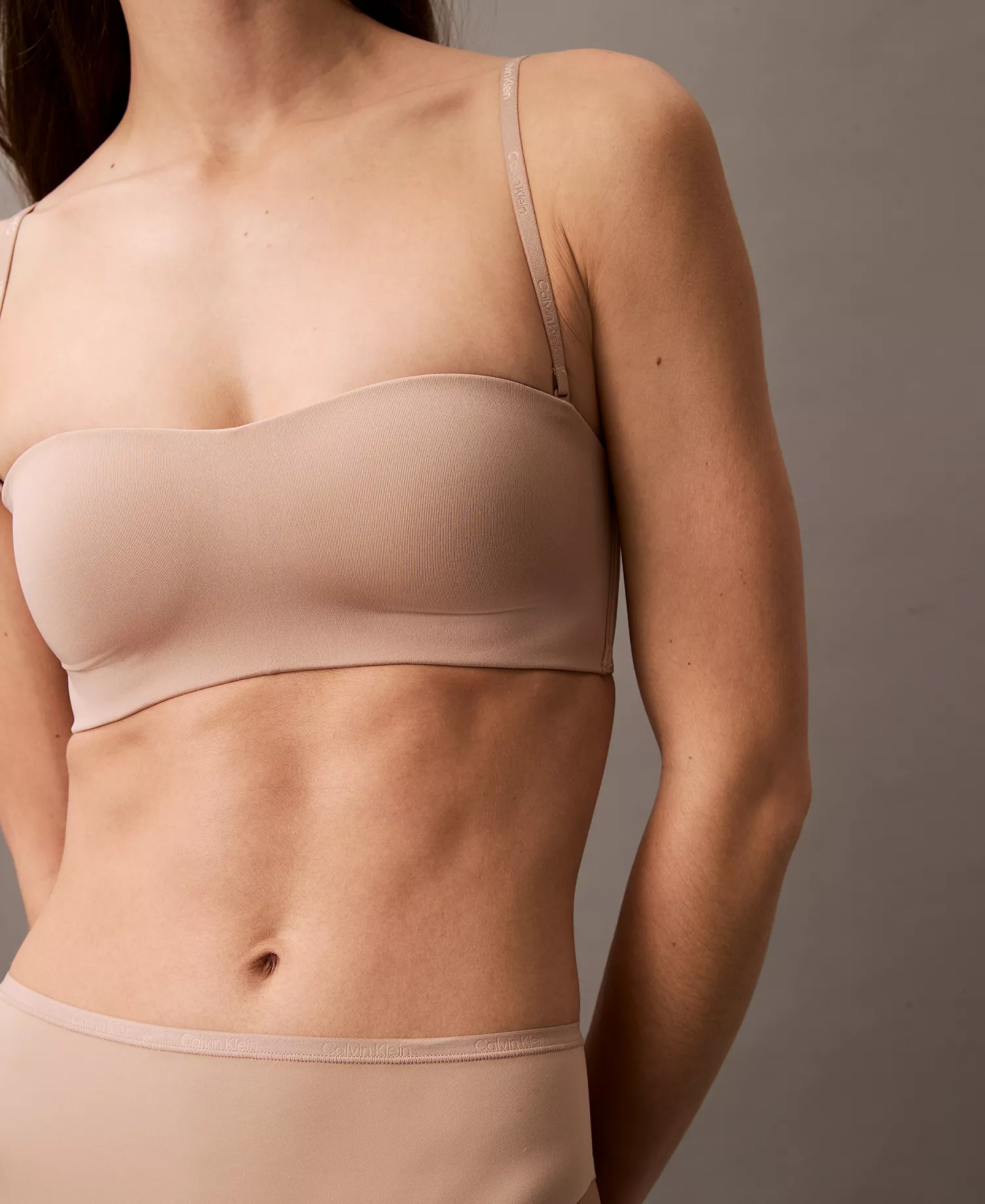 mni-065de558bae1687520a7fc28d78c5462 Women's Form to Body Lightly Lined Bandeau Bra QF7783 — изображение 3