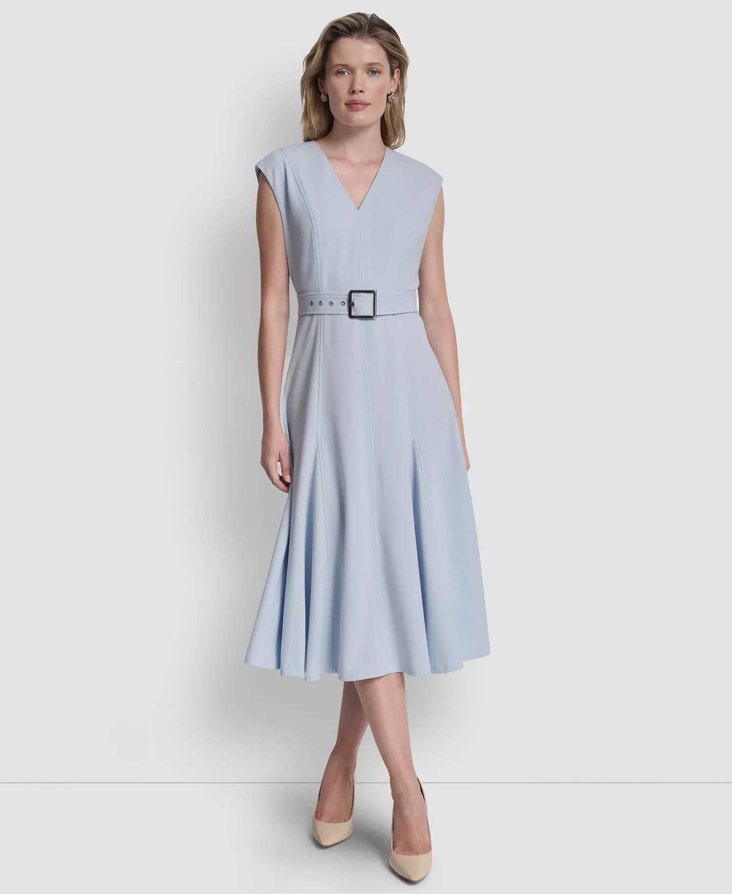 mni-0d769f4d3dd25aa72f1aefb36fdc2d26 Women's Sleeveless V-Neck Belted Midi Dress