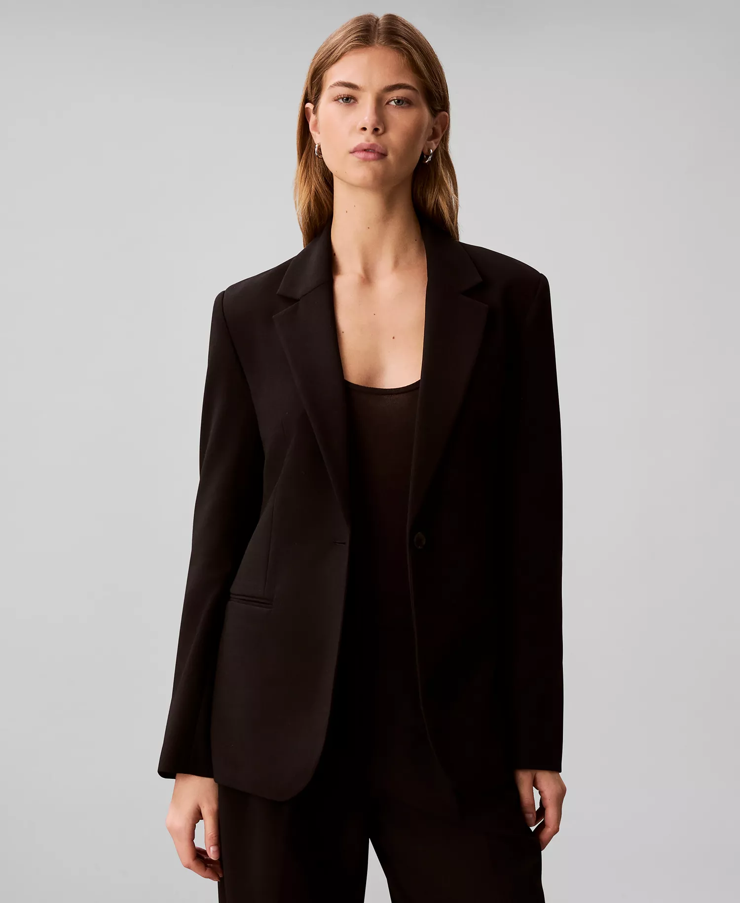 mni-2ad5a947b475dfb97d3775e99d90e9cc Women's Notch Lapel Cinched Blazer