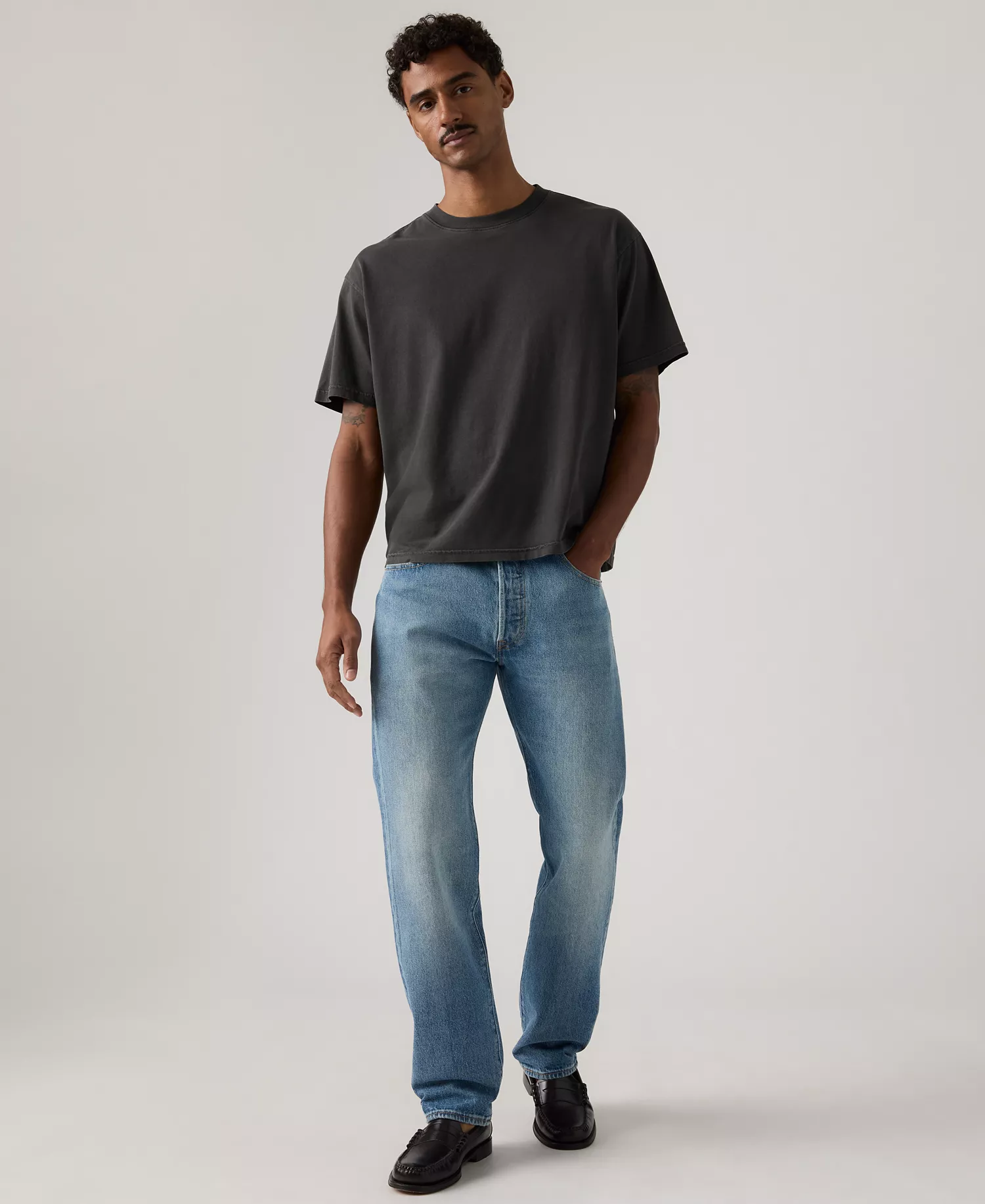 mni-3182cfaf8cae5ed6a53ed9dbb4c15fb9 Men's 501® Relaxed Jeans — изображение 3
