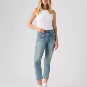 Women's Wedgie Flap Pocket High Rise Cropped Jeans