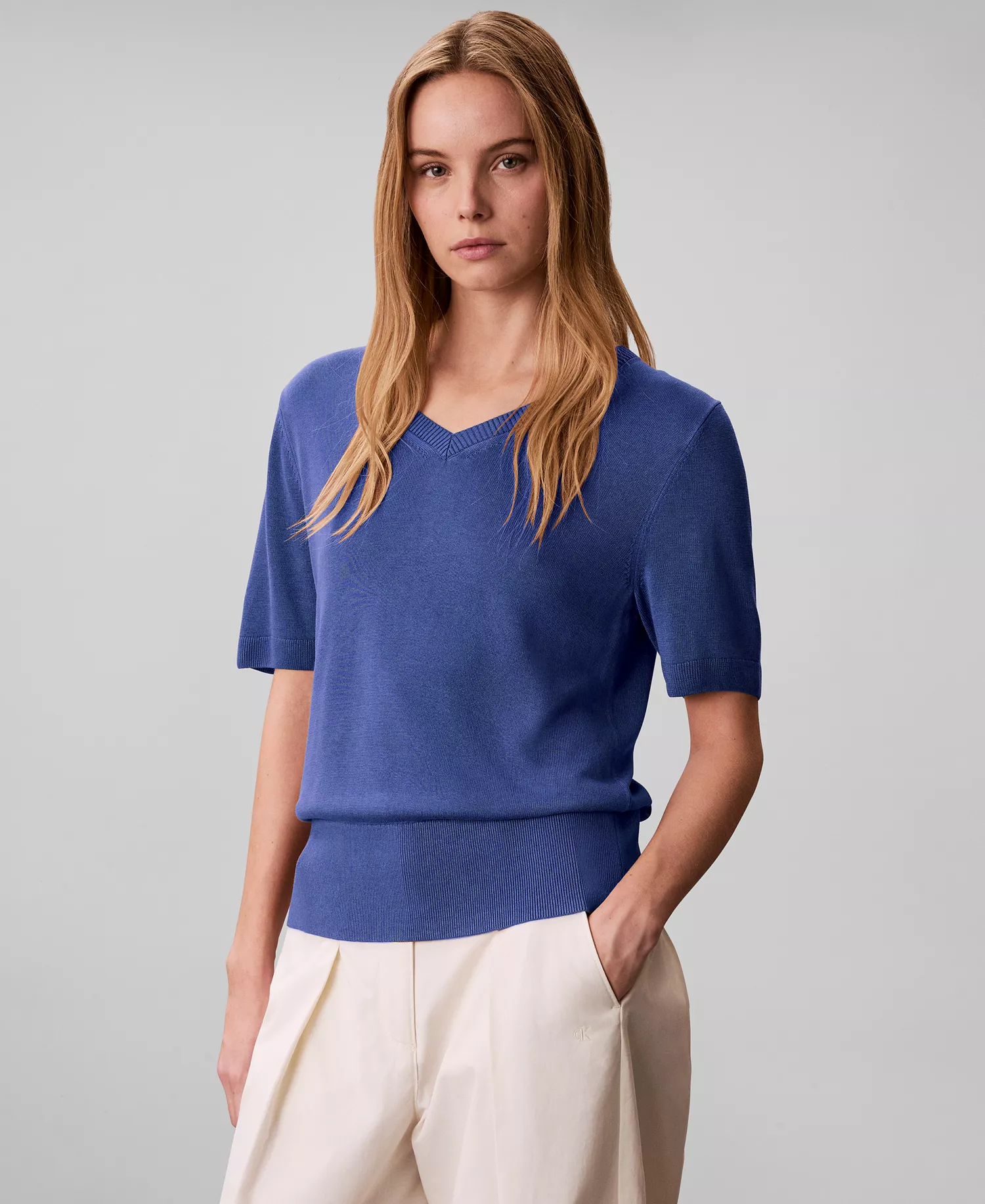 mni-6397751b58b8f9f9d986bc1245b2bc90 Women's V-Neck Knit Sweater — изображение 4