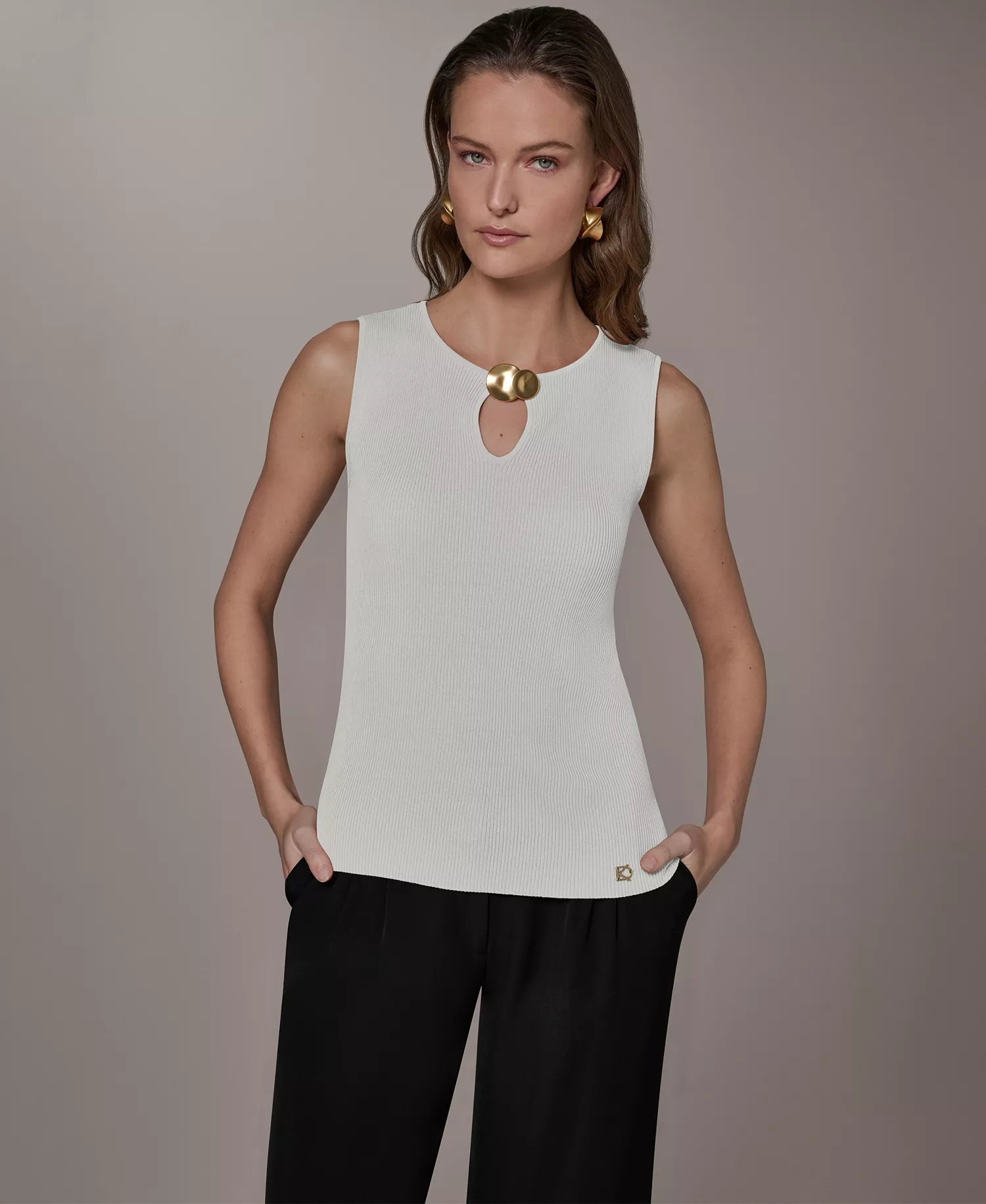 mni-671ba41eb71c9ed88124046c4552841a Women's Sleeveless Keyhole Sweater — изображение 3
