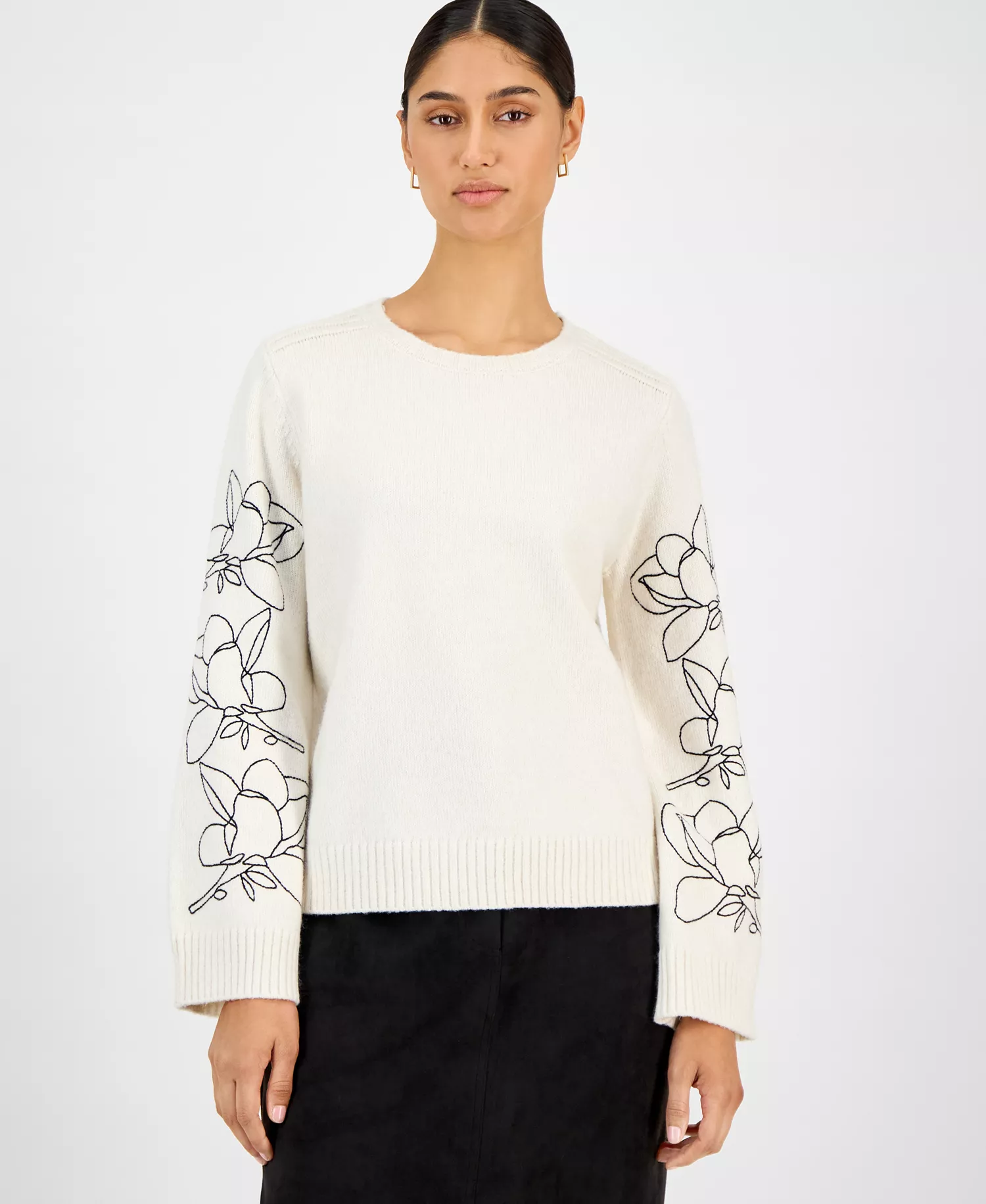 mni-7a54447c769917eb0b44a36fca567faa Women's Embroidered-Sleeve Crewneck Sweater