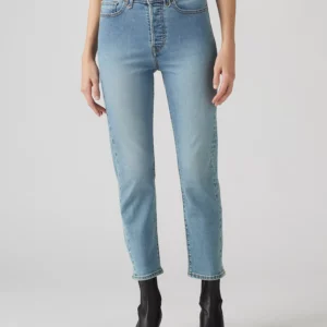 Women's Wedgie Straight Mid Rise Jeans
