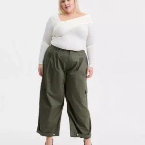 Trendy Plus Size Cotton Wide-Leg Cargo Pants, Macy's Exclusive