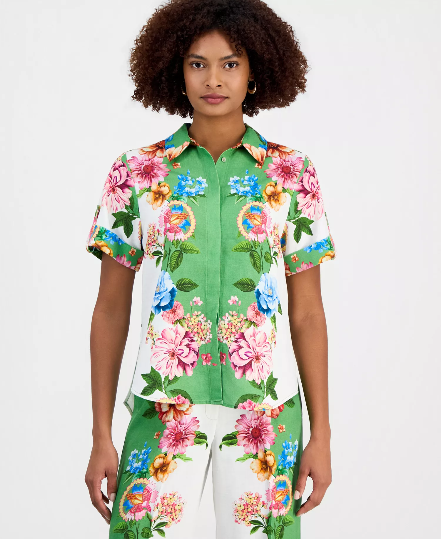 mni-8e8abfdb631d5304f13aea4ec373001c Women's Collared Short-Sleeve Floral Blouse