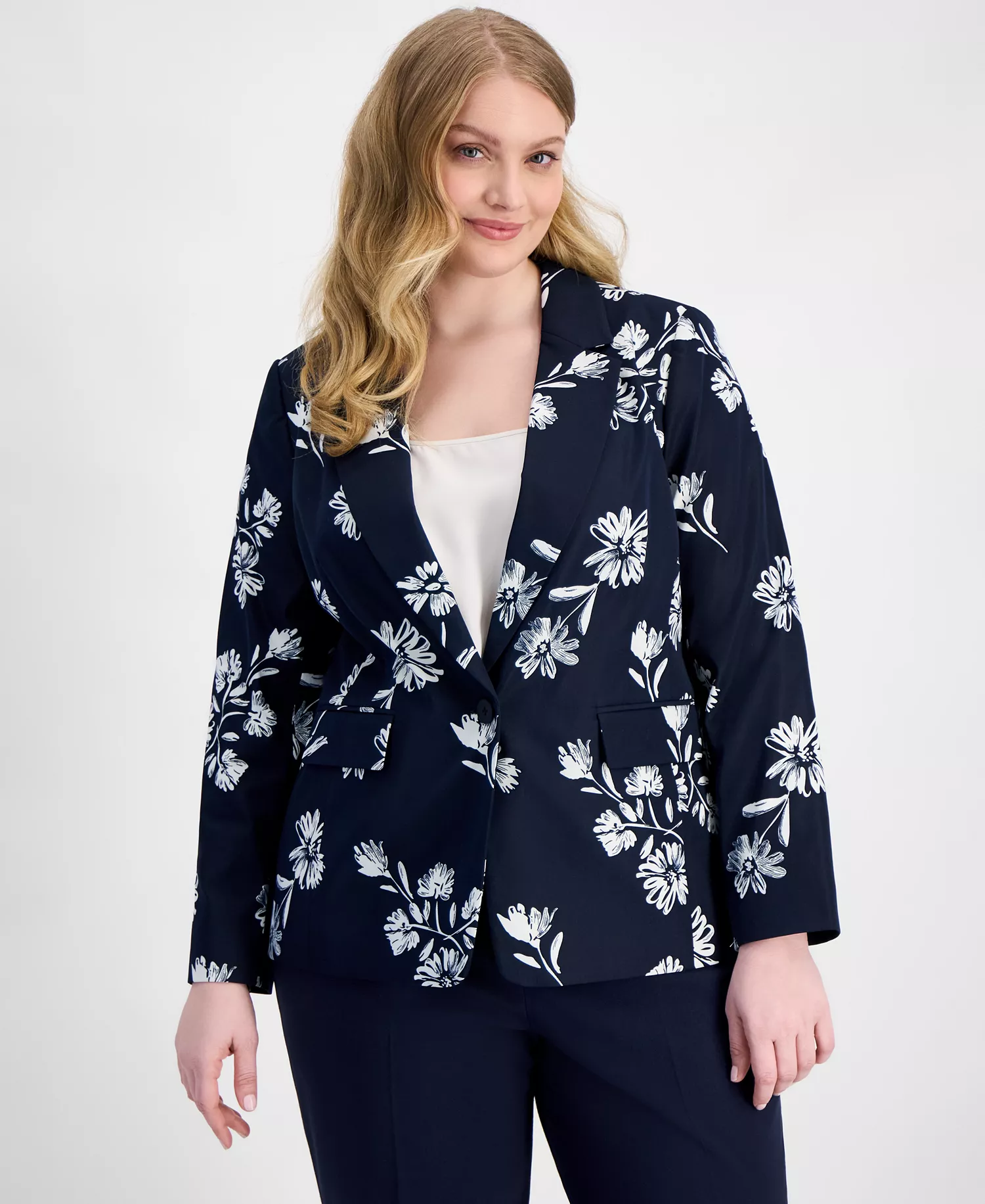 mni-8f0ea3fd798d1b9f8e83484d4271fd3f Plus Size Printed Notch-Lapel Blazer