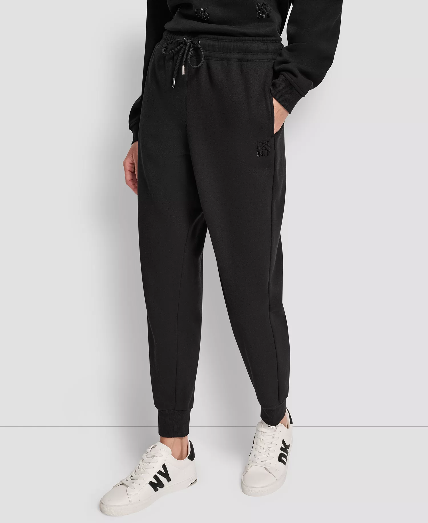 mni-91a4526d0f35414fdbaa70e82692a955 Women's Stacked Mini Rhinestone Logo Relaxed Cuff Jogger — изображение 3