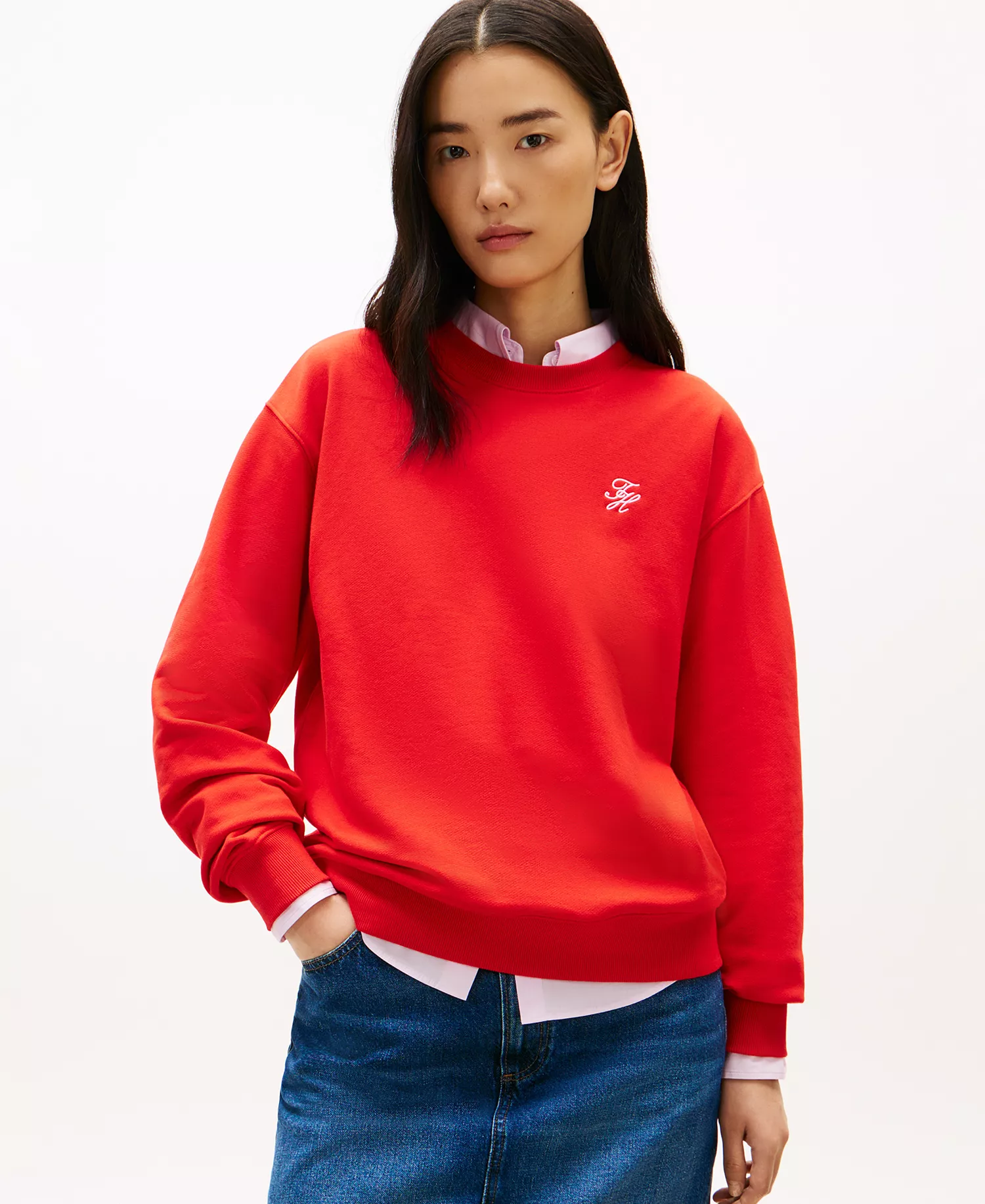 mni-927f60488c52b93f79c13cc132b3aeb4 Women's Script Logo Crew Neck Sweatshirt — изображение 5