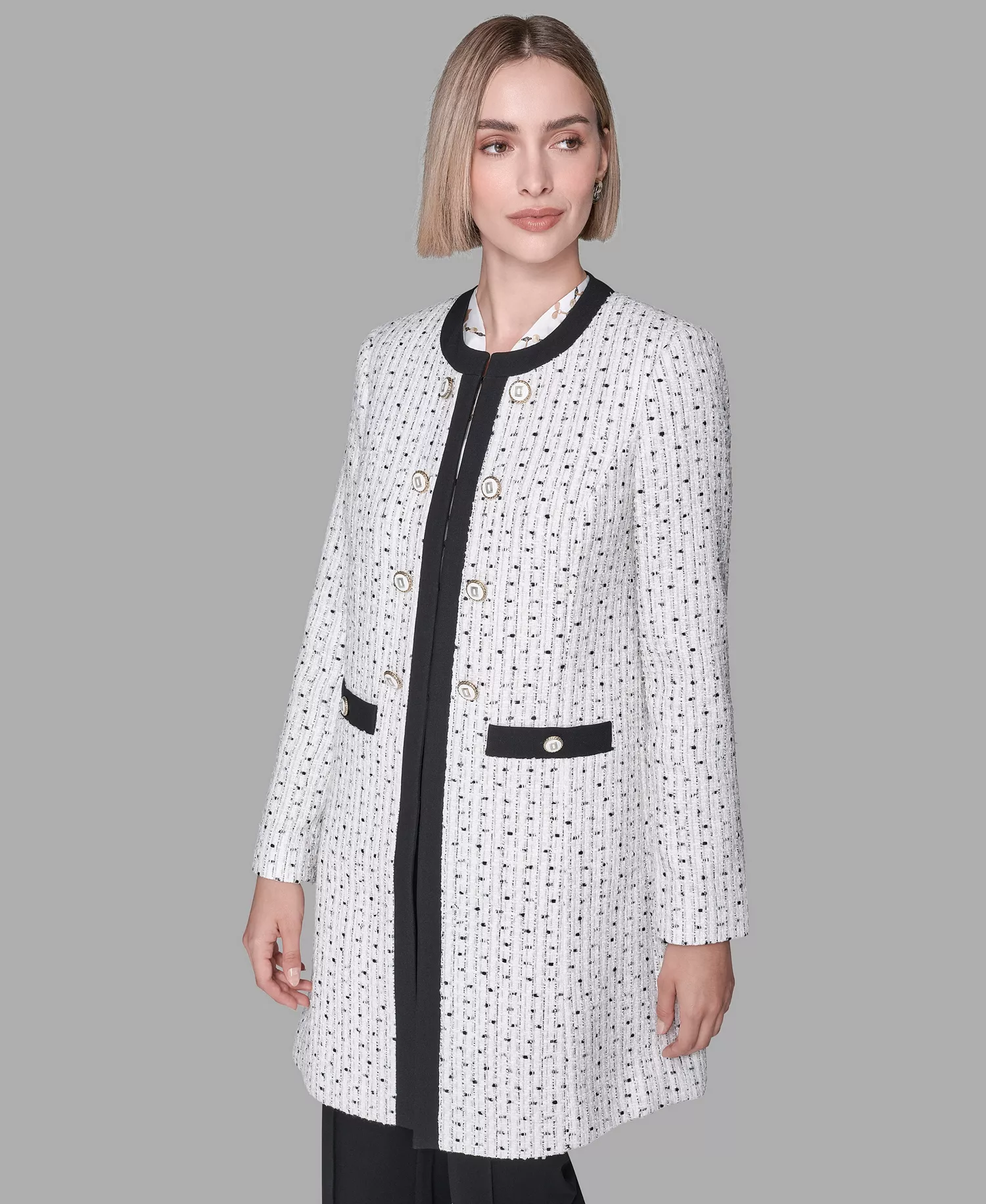 mni-9beba704a094676508d18434e38d4e9b Women's Round Neck Hook & Eye Front Topper Jacket