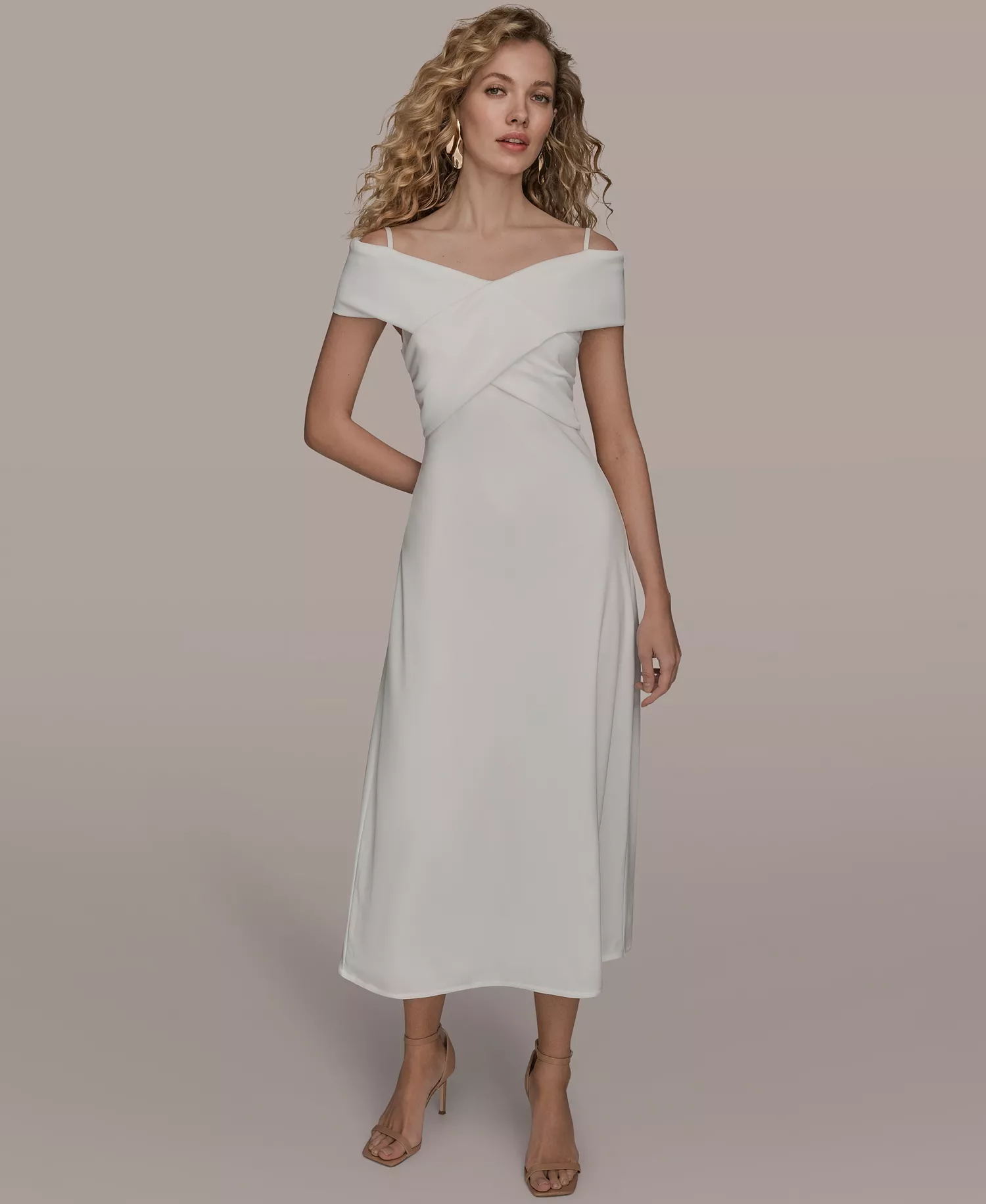 mni-9e095f342232f08bab44885f0a4e423c Women's Criss-Cross Off-Shoulder Dress — изображение 3
