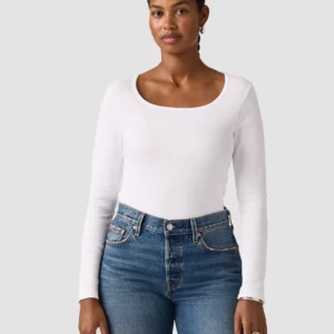 Women's Essential Scoop Neck T-Shirt