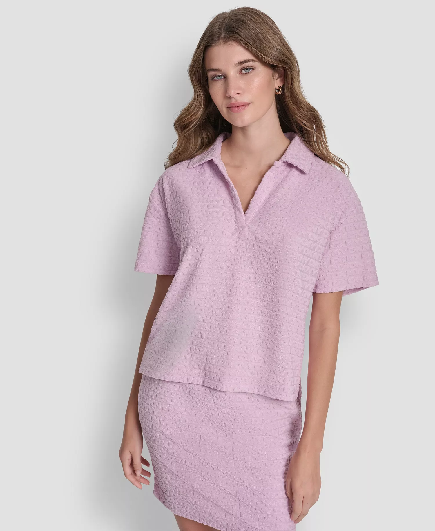 mni-a3c4e2d04095f7b5a19925cc5f7be1f4 Women's Logo Jacquard Boxy Polo Collared T-Shirt — изображение 3
