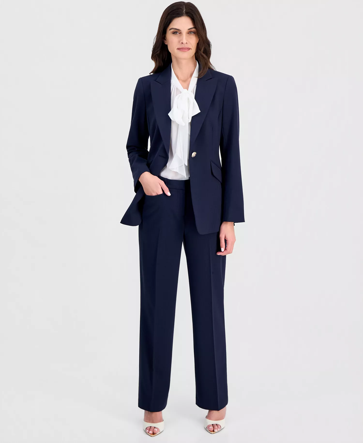mni-a4ffbe1c5d90ea4f4b97d68c579c8e78 Petite Shoulder Padded One-Button Jacket