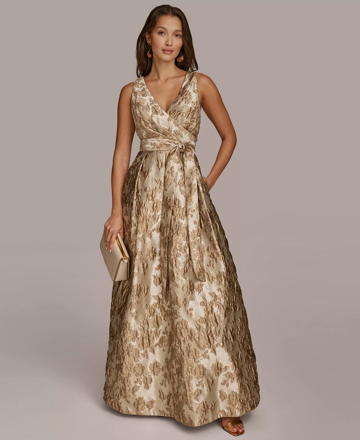 mni-c0e01bc0d3e7b66e03949475b0047b8d Petite Sleeveless Metallic Brocade V-Neck Ball Gown