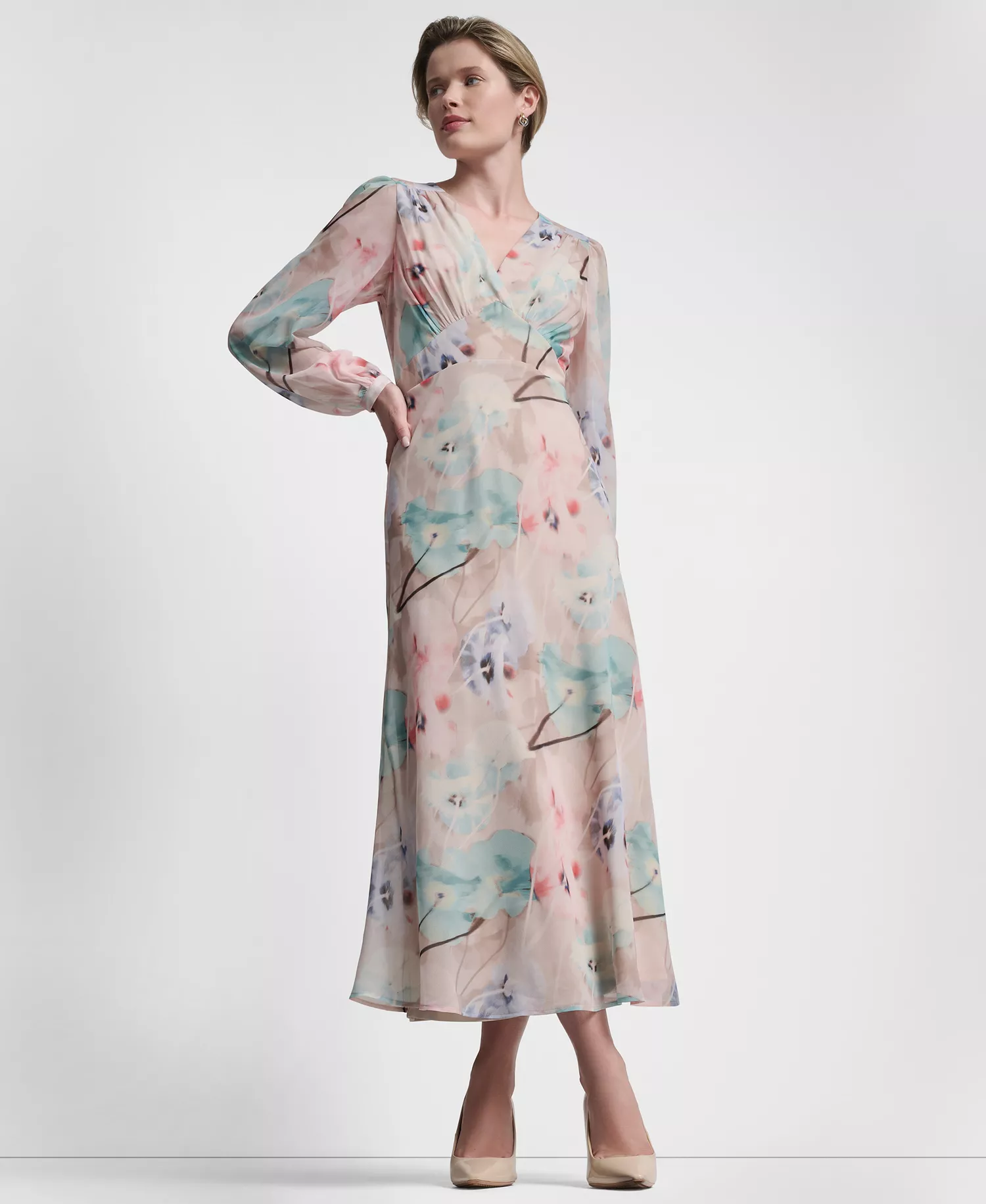 mni-c75262d3e29c9fc23f4c6c09b17adbc0 Women's V-Neck Fit and Flare Long Dress