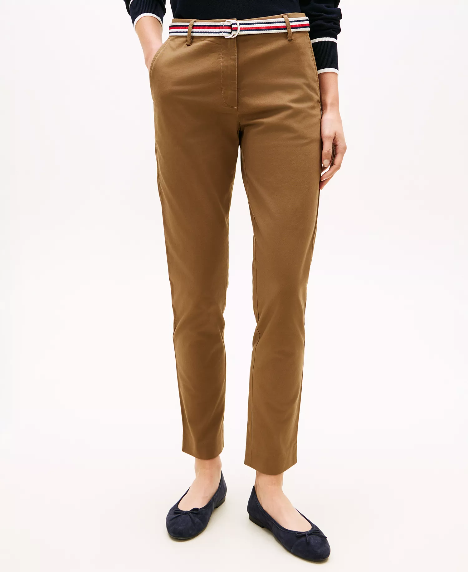 mni-d196bba41bbaa9443e1227b3897c726a Women's Twill Slim Belted Chinos Pants — изображение 3