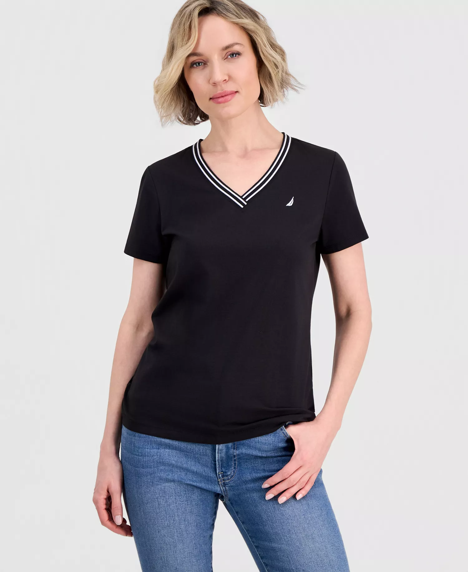 mni-d55f19628e332e965835a81f6de7b43a Women's Solid Stripe-Trim V-Neck — изображение 6