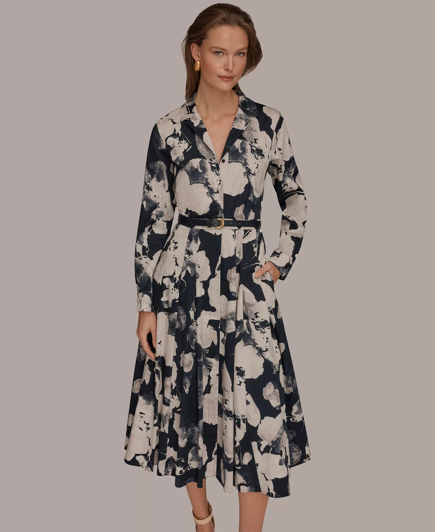mni-d5a7d2e916a9f2b012df1b1b50117af2 Women's Long-Sleeve Collared Midi Dress