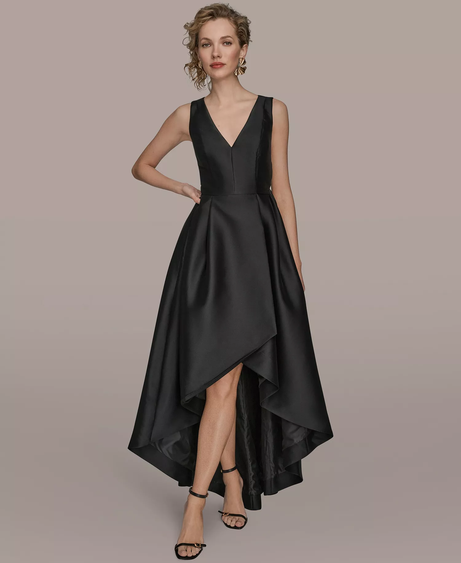 mni-d5d3ff1f2b9f4079db81b7fa1ee68609 Women's Sleeveless Asymmetrical V-Neck Ball Gown