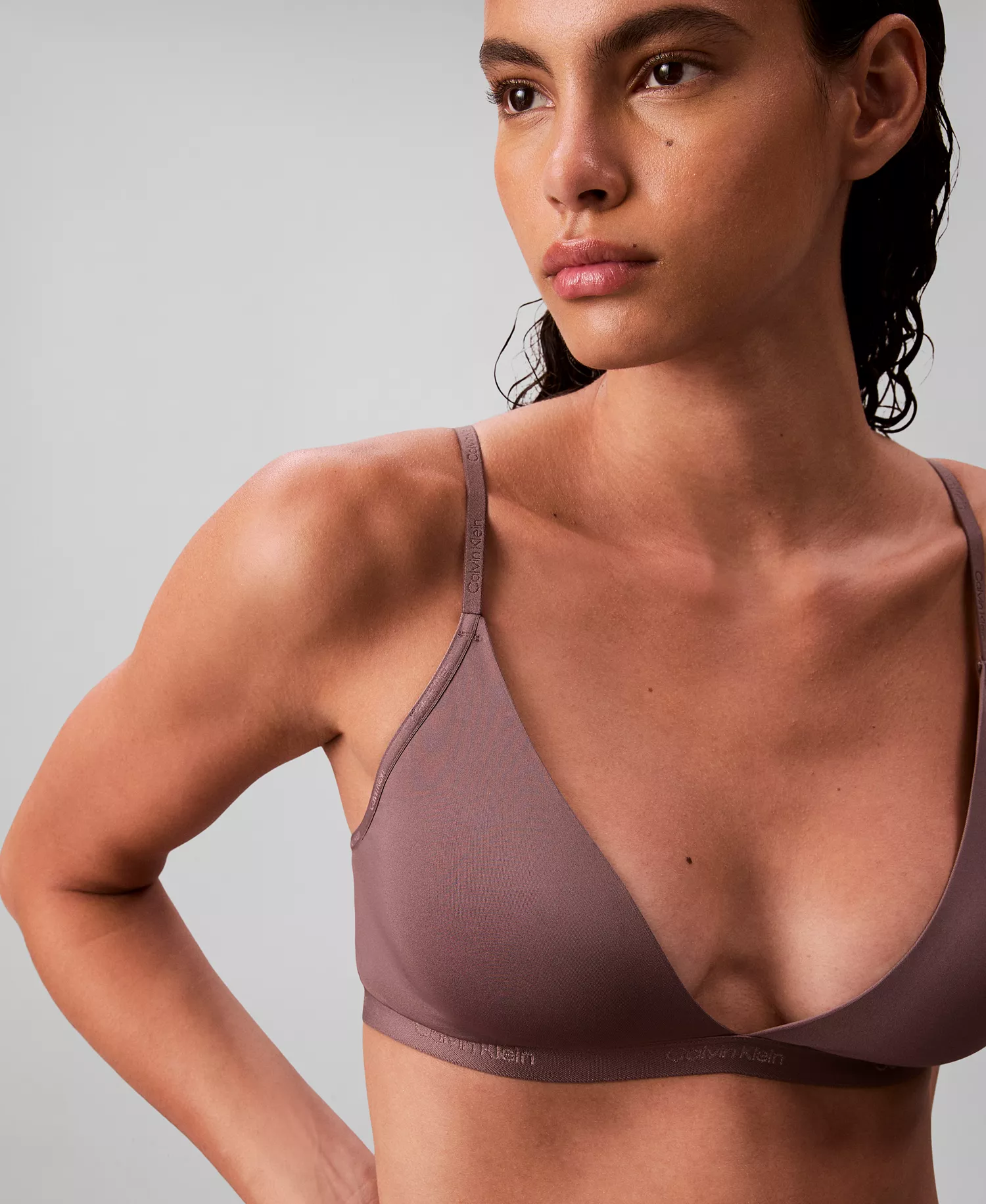 mni-df92c1410951421ad60173dfc9b64ac5 Women's Form To Body Lightly Lined Triangle Bralette QF6758 — изображение 7