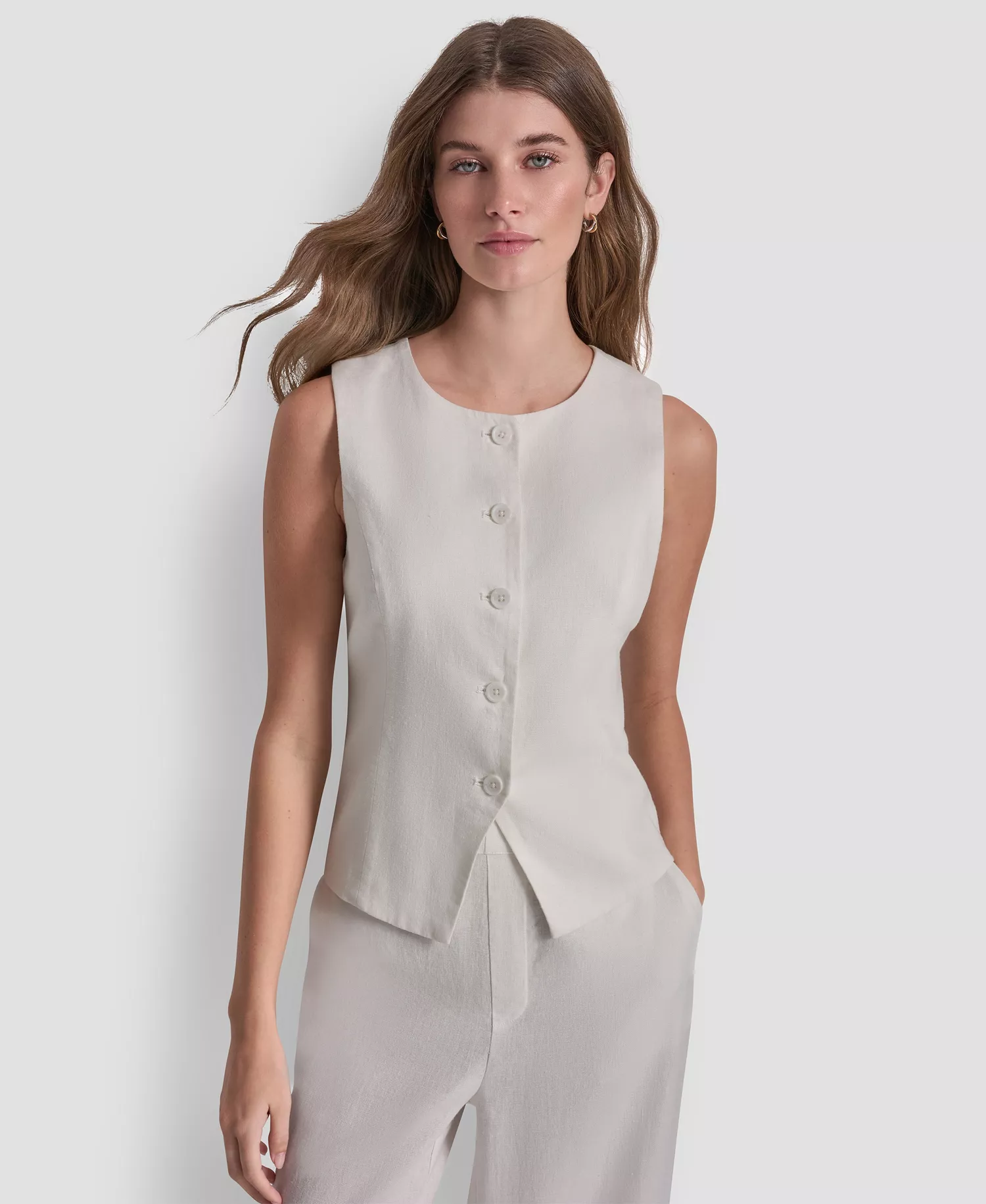 mni-f0df85e4ae6ec14d719c7d700624d117 Women's Linen-Blend Crewneck Button-Front Vest