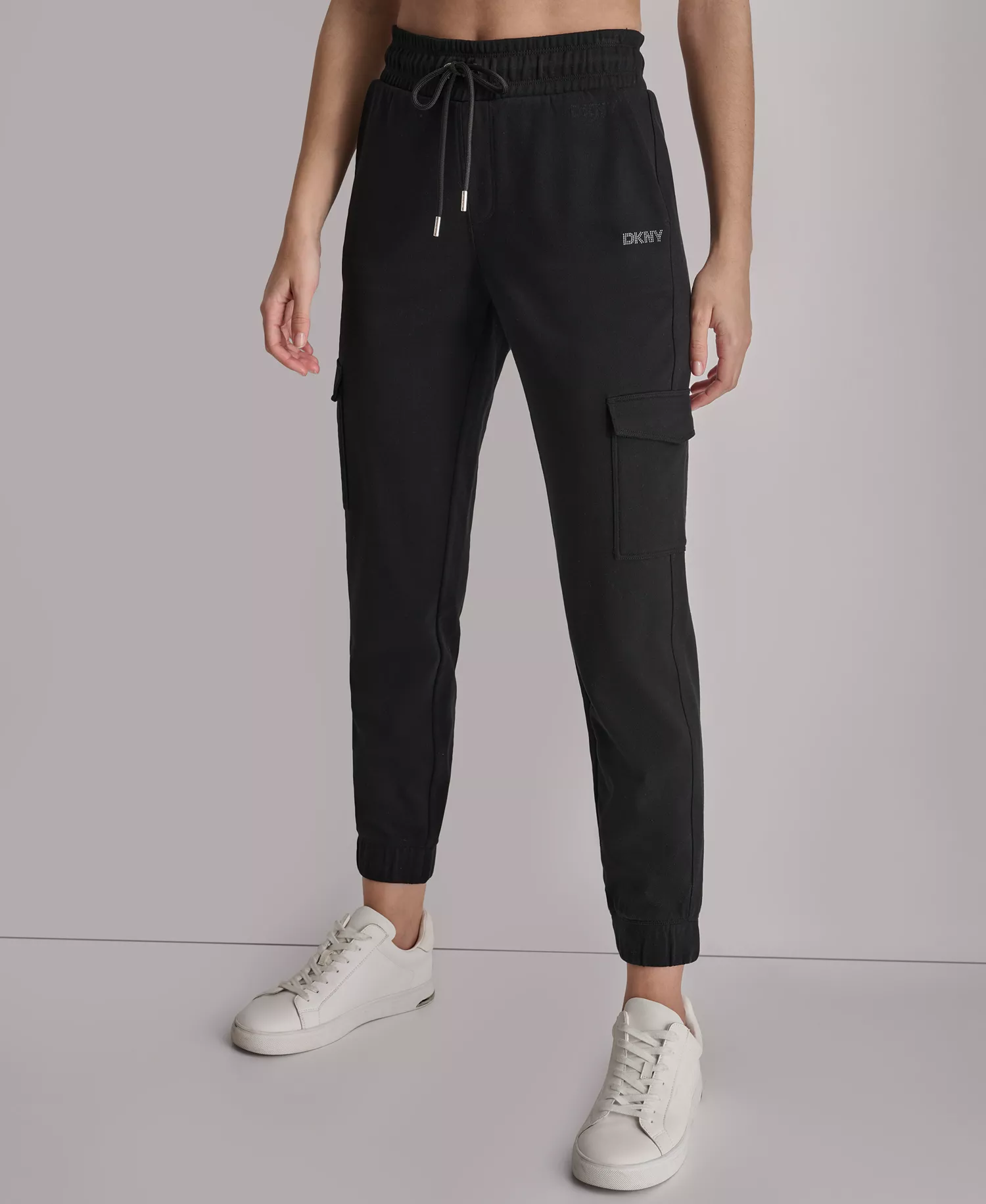 mni-f6b6696e7366d2713c0f4aaf35ebd8f4 Women's Studded-Logo Cargo Joggers — изображение 3
