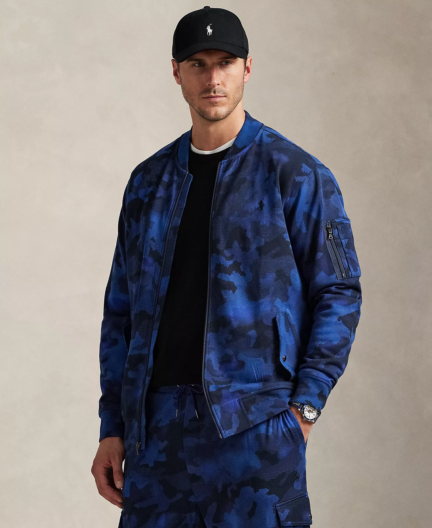 mni-fbb9e4b76aeb69eca5e72c5aa2212f9e Men's Big & Tall Camo Print Long Sleeves Sweatshirt