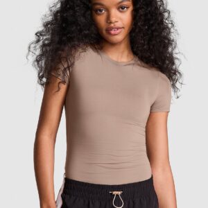 pink base stretch™ short sleeve tee
