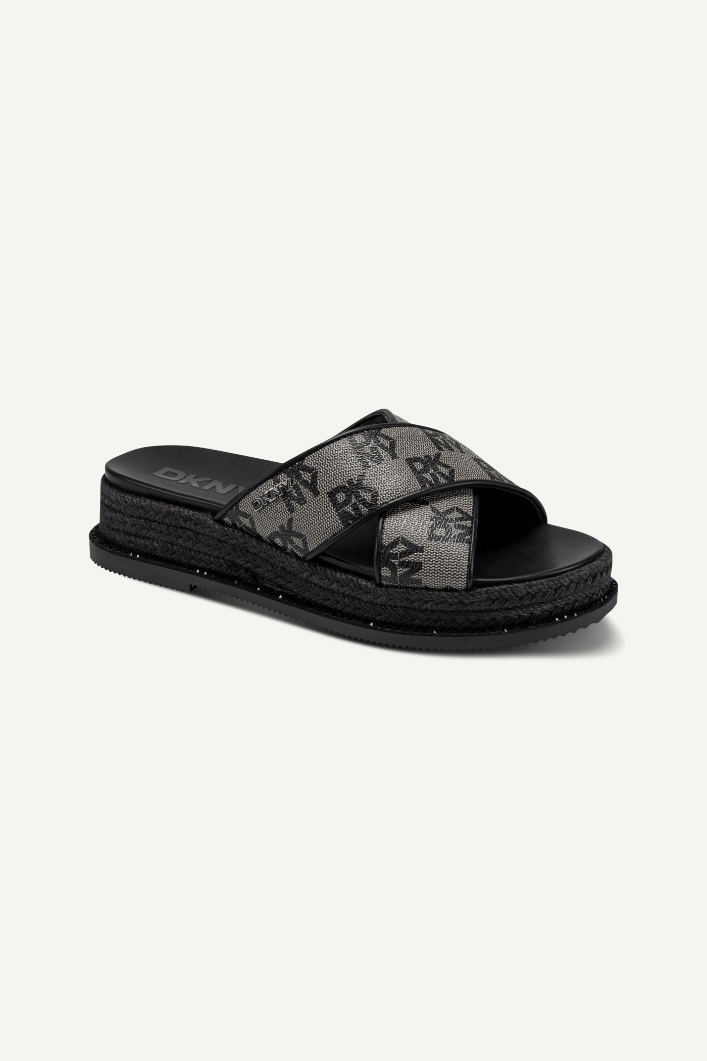 berris xbandwedge k1666574 black 3 4profileview berris xbandwedge k1666574 black 3 4profileview