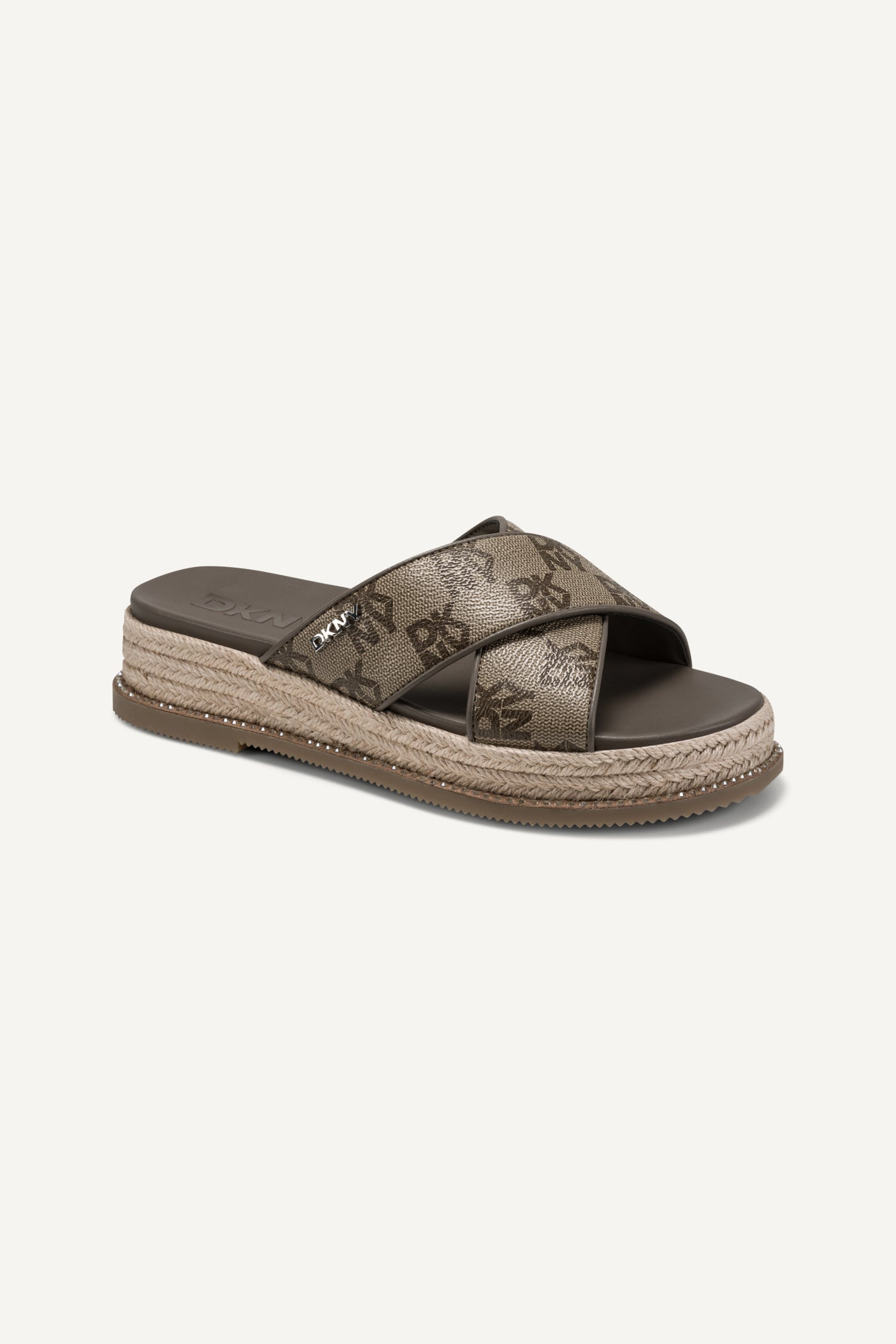 berris xbandwedge k1666574 chino 3 4profileview berris xbandwedge k1666574 chino 3 4profileview