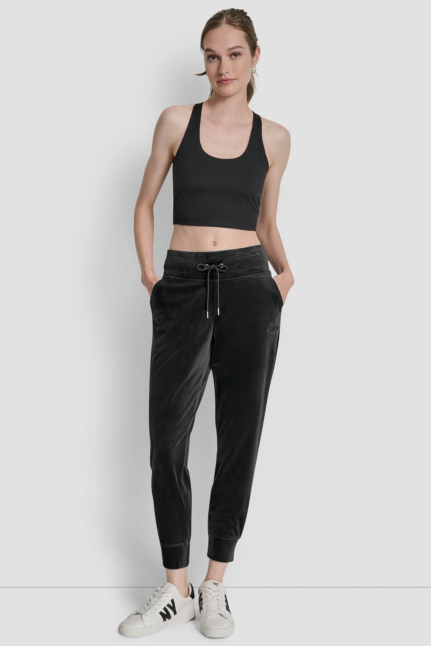 dknydp16025 29 dp5p3694 blk alt1 1 dknydp16025 29 dp5p3694 blk alt1 1
