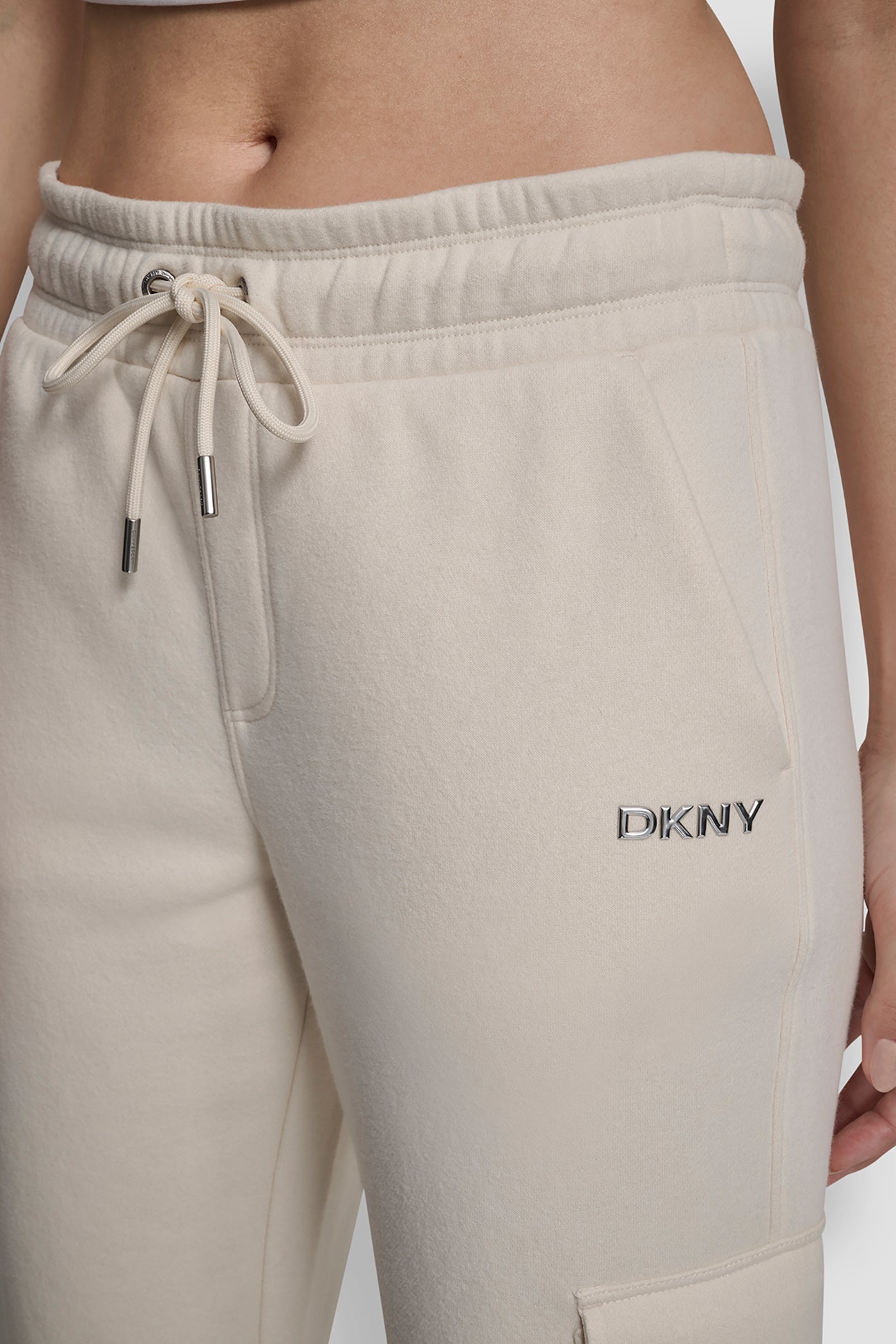 dknydp20025 11 dp6p3524 en2 alt3 1 dknydp20025 11 dp6p3524 en2 alt3 1