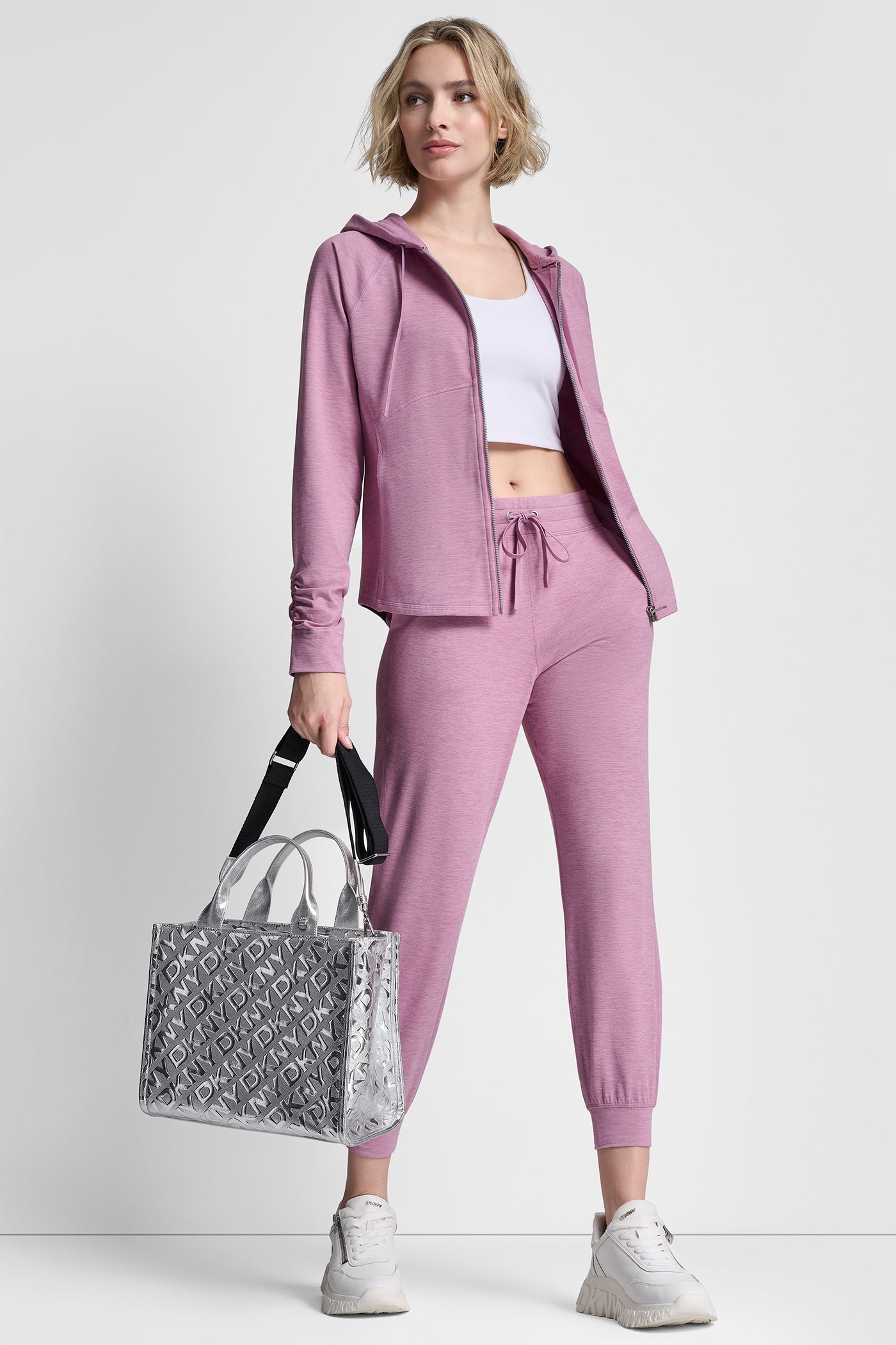 dknydp20025 6a dp6j9709 qhf retail abcb7495 1fe4 4cff 94f8 43e054af5131 dknydp20025 6a dp6j9709 qhf retail abcb7495 1fe4 4cff 94f8 43e054af5131