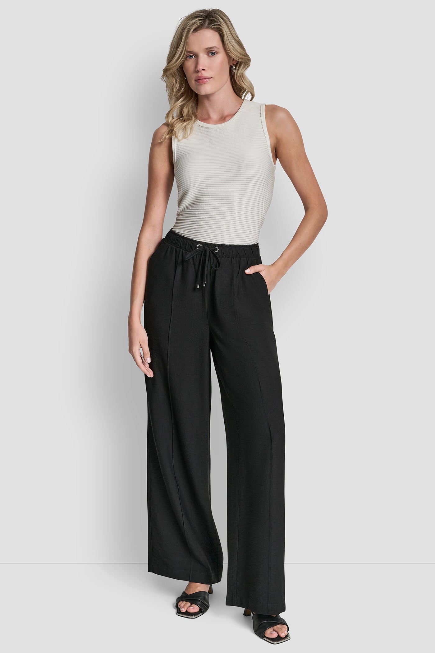 dknydw17225 4 p54k7d81 blk alt1 dknydw17225 4 p54k7d81 blk alt1