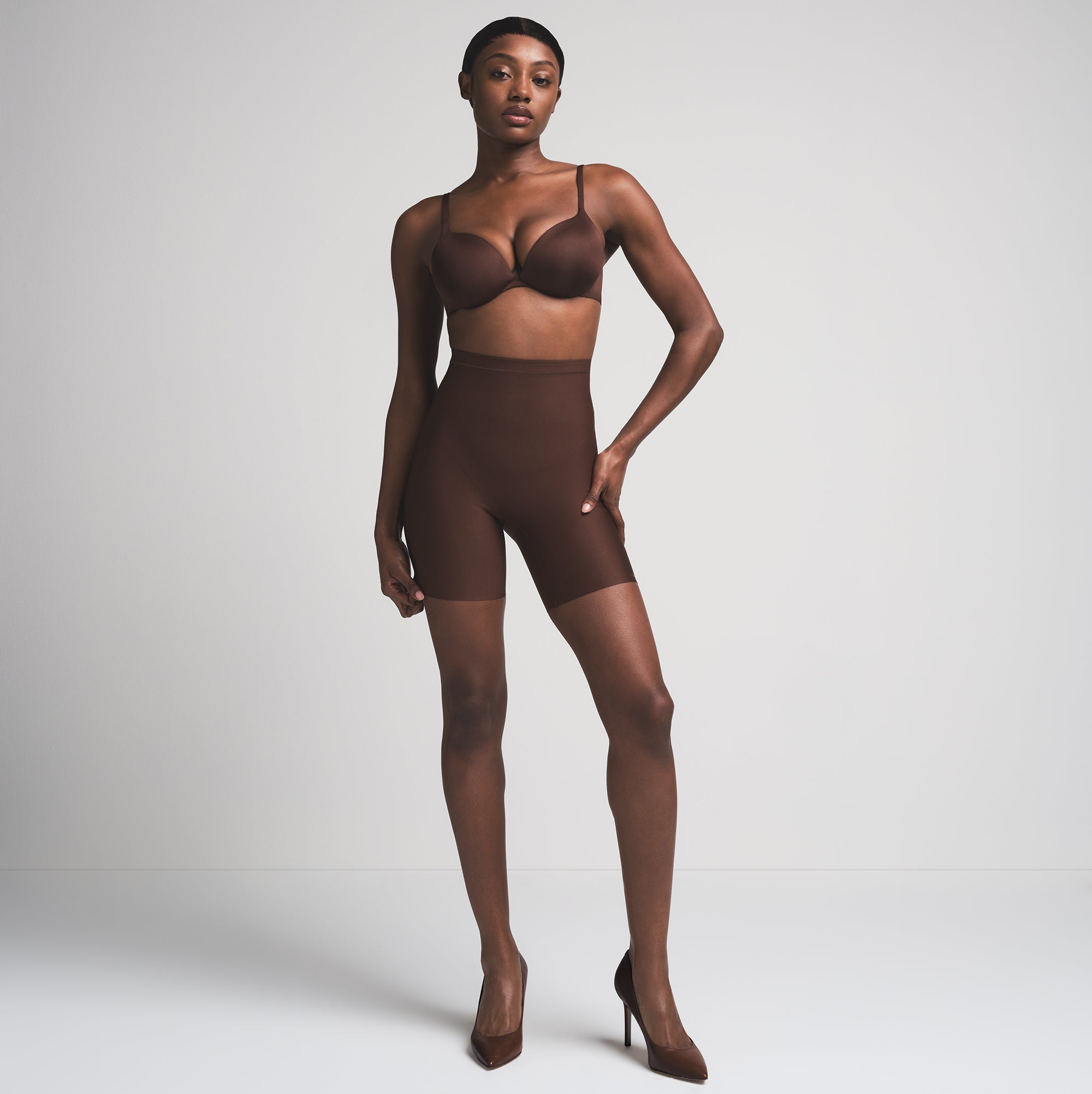 skims body core sculpt mid rise short skims body core sculpt mid rise short