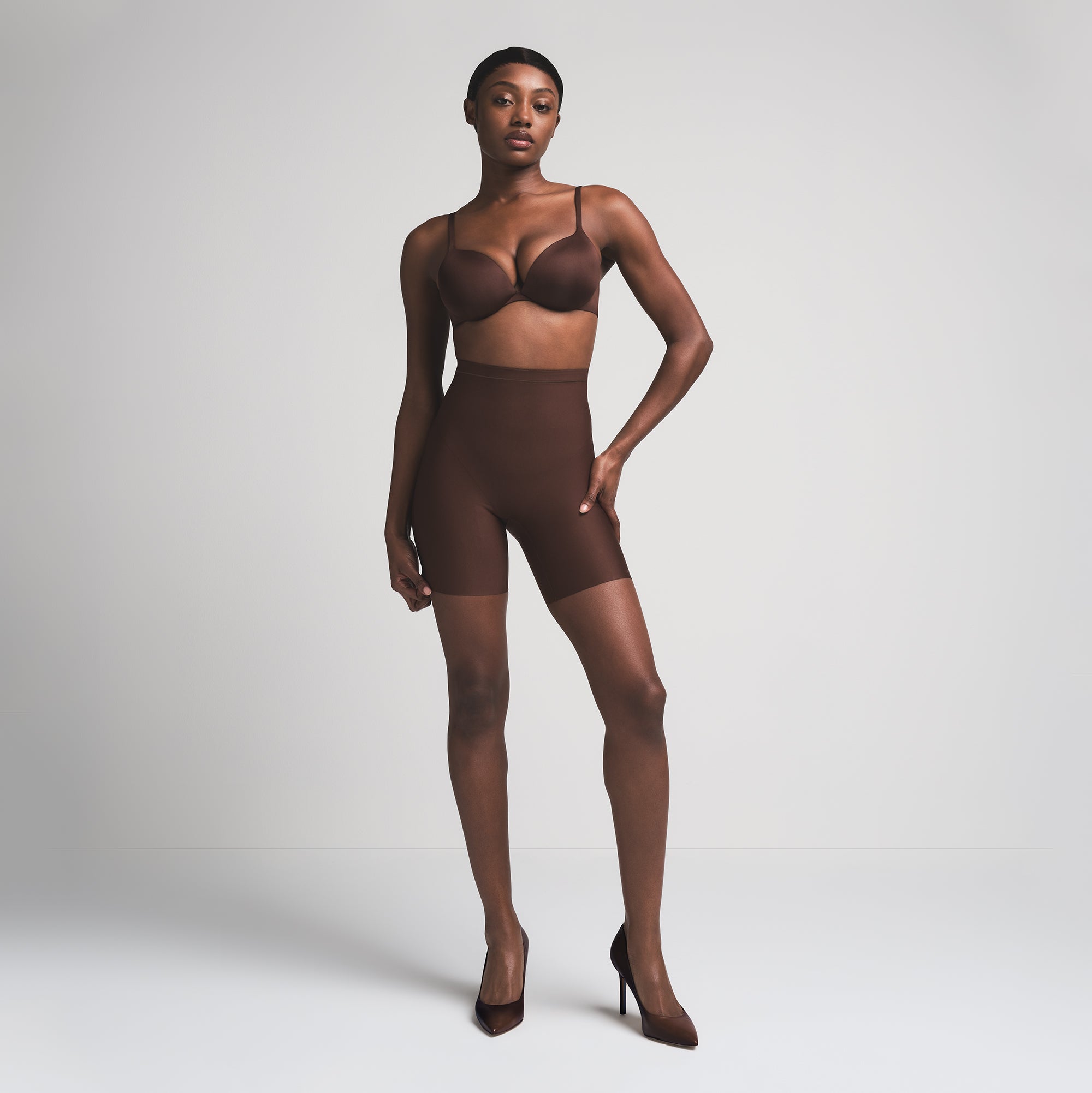 skims body core sculpt mid rise short skims body core sculpt mid rise short