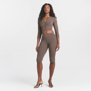 refined knit capri