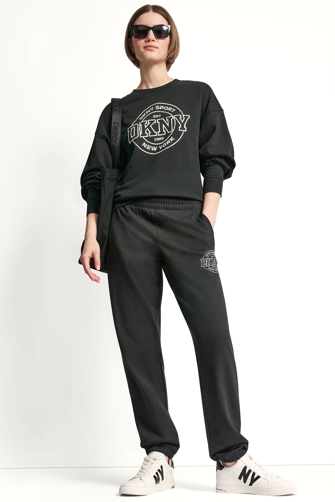 dknydp24925 52a dp6p3831 blk retail d9673fd4 fad8 4c2e 8be1 2492013fe0ce dknydp24925 52a dp6p3831 blk retail d9673fd4 fad8 4c2e 8be1 2492013fe0ce
