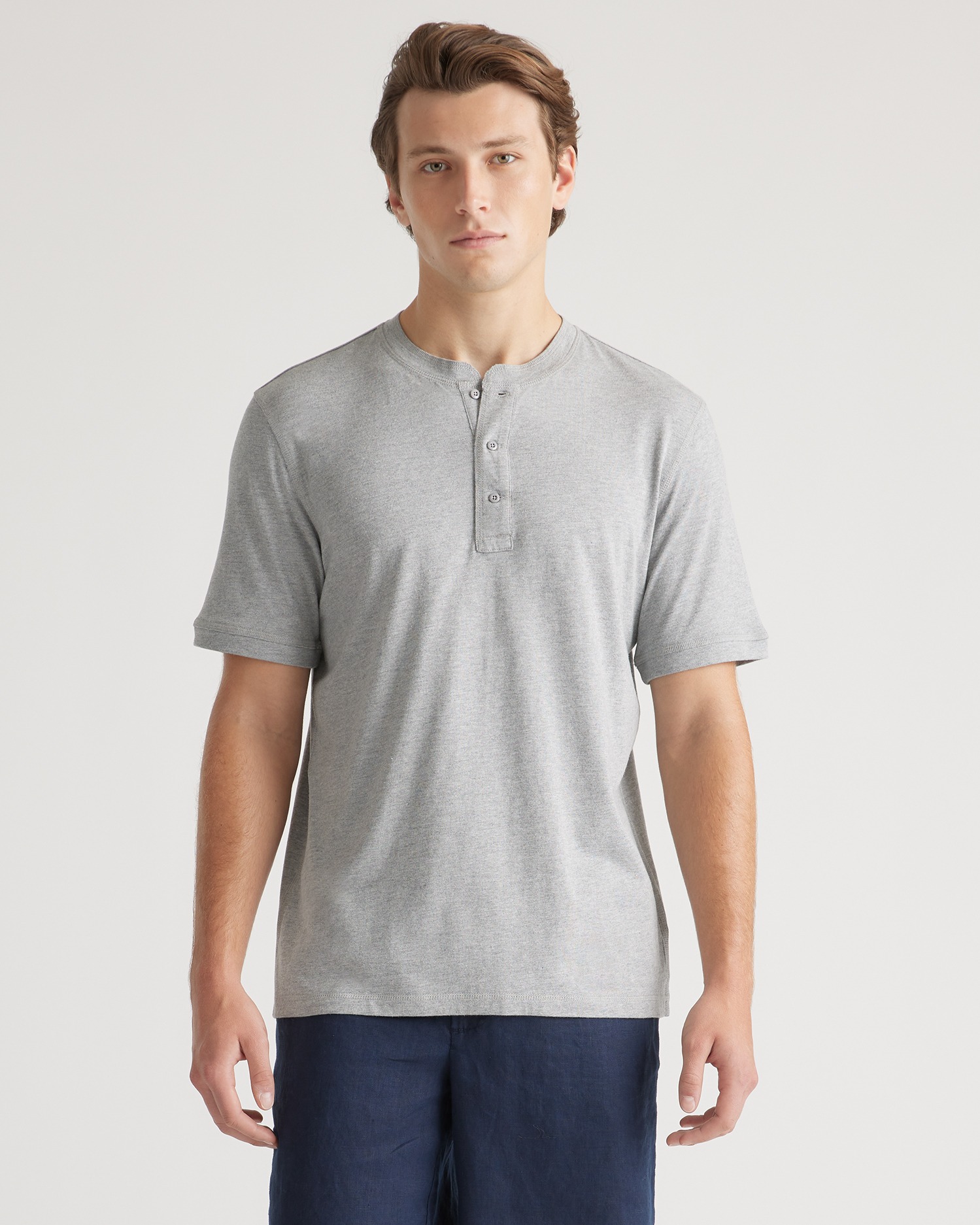Хлопковая модальная футболка henley с короткими рукавами Хлопковая модальная футболка henley с короткими рукавами