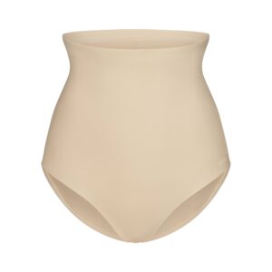 skims body core sculpt butt lifting brief