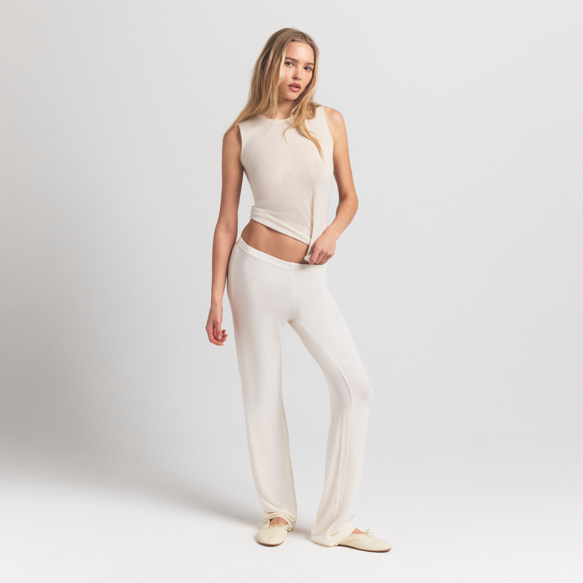featherweight cashmere sleeveless top featherweight cashmere sleeveless top