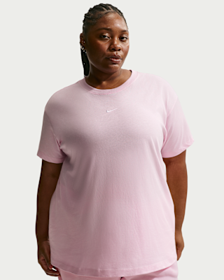 nike sportswear classic Женская футболка оверсайз с короткими рукавами (большие размеры) nike sportswear classic Женская футболка оверсайз с короткими рукавами (большие размеры)