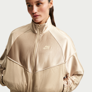 nike sportswear Женская куртка оверсайз windrunner